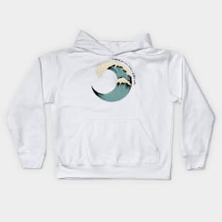 a smooth sea never made a skillfull sailor-ocean waves Kids Hoodie